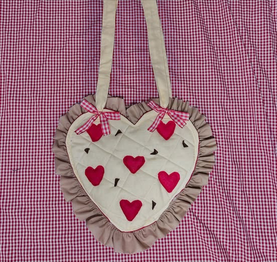 kawaii Heart-shaped pizza tote bag
