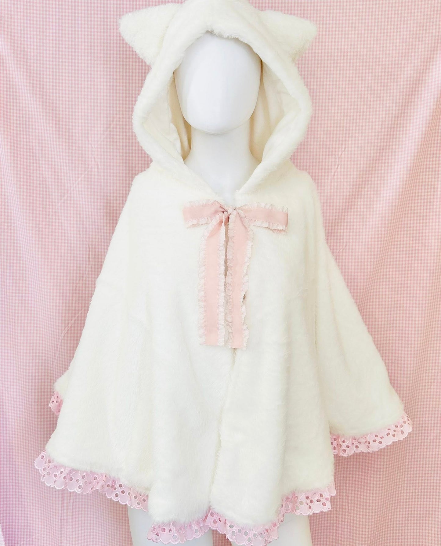 kawaii winter cape with cat ears front